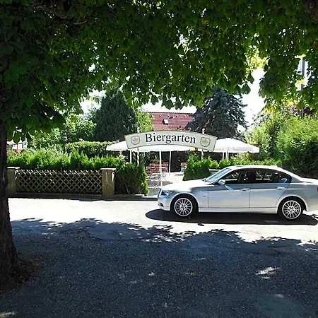 Inn Gruener Baum 3*