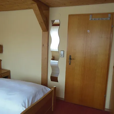 Gruener Baum 여관 스테텐