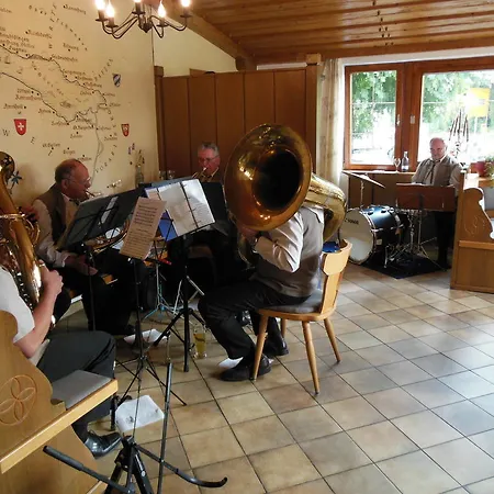 Gruener Baum 스테텐