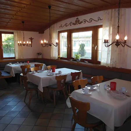 Penzion Gruener Baum 3*