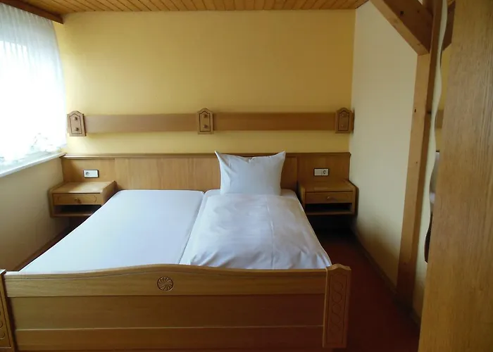 Herberg Gruener Baum 3*